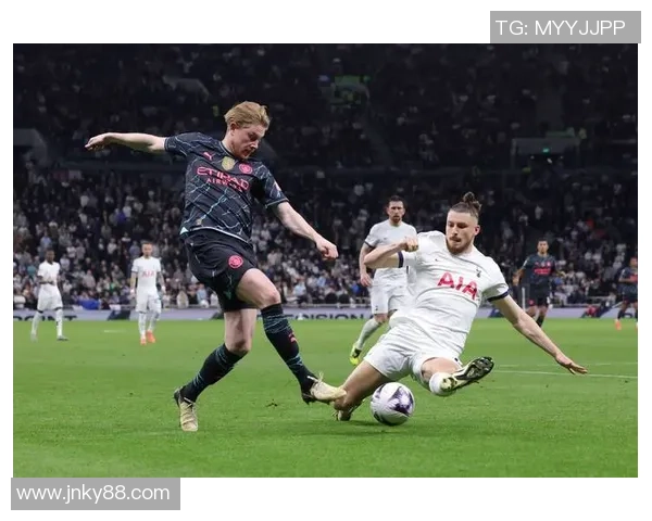 英超焦点战曼城迎战热刺双方争夺冠军争议再起